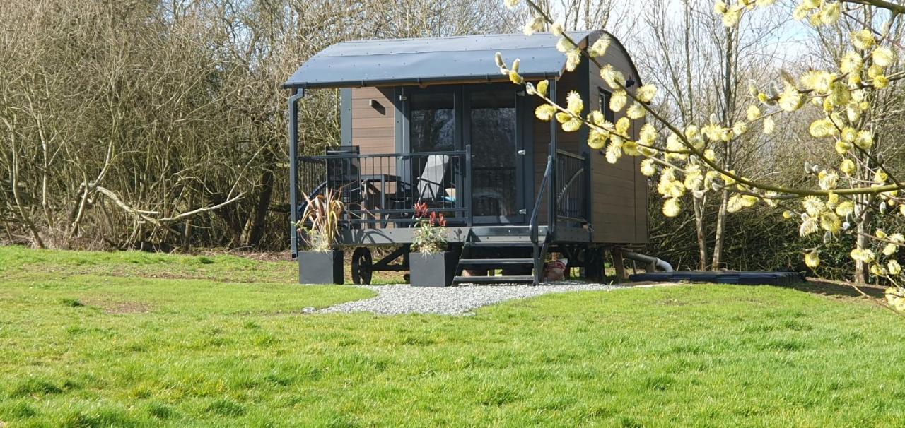 Peppercorn Pod At Beck House Glamping Hotel Salmonby ภายนอก รูปภาพ