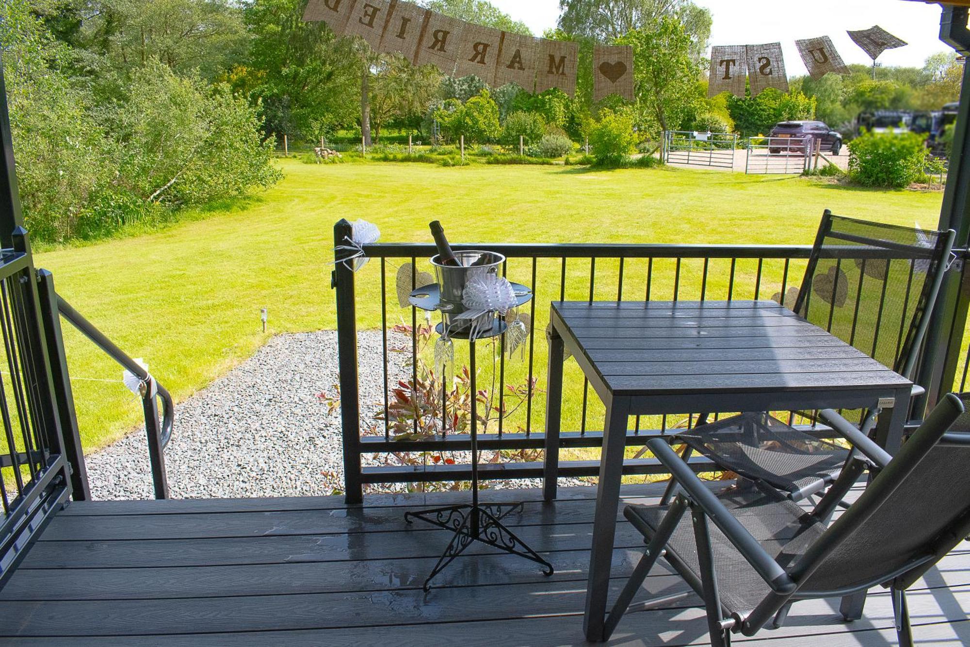 Peppercorn Pod At Beck House Glamping Hotel Salmonby ภายนอก รูปภาพ