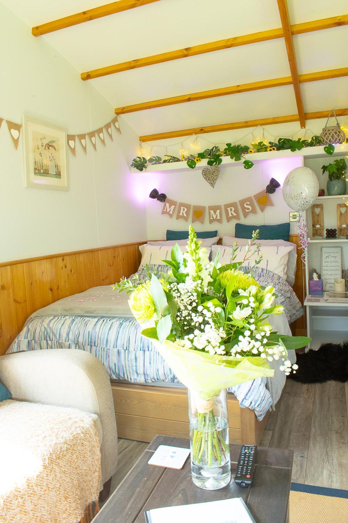 Peppercorn Pod At Beck House Glamping Hotel Salmonby ภายนอก รูปภาพ
