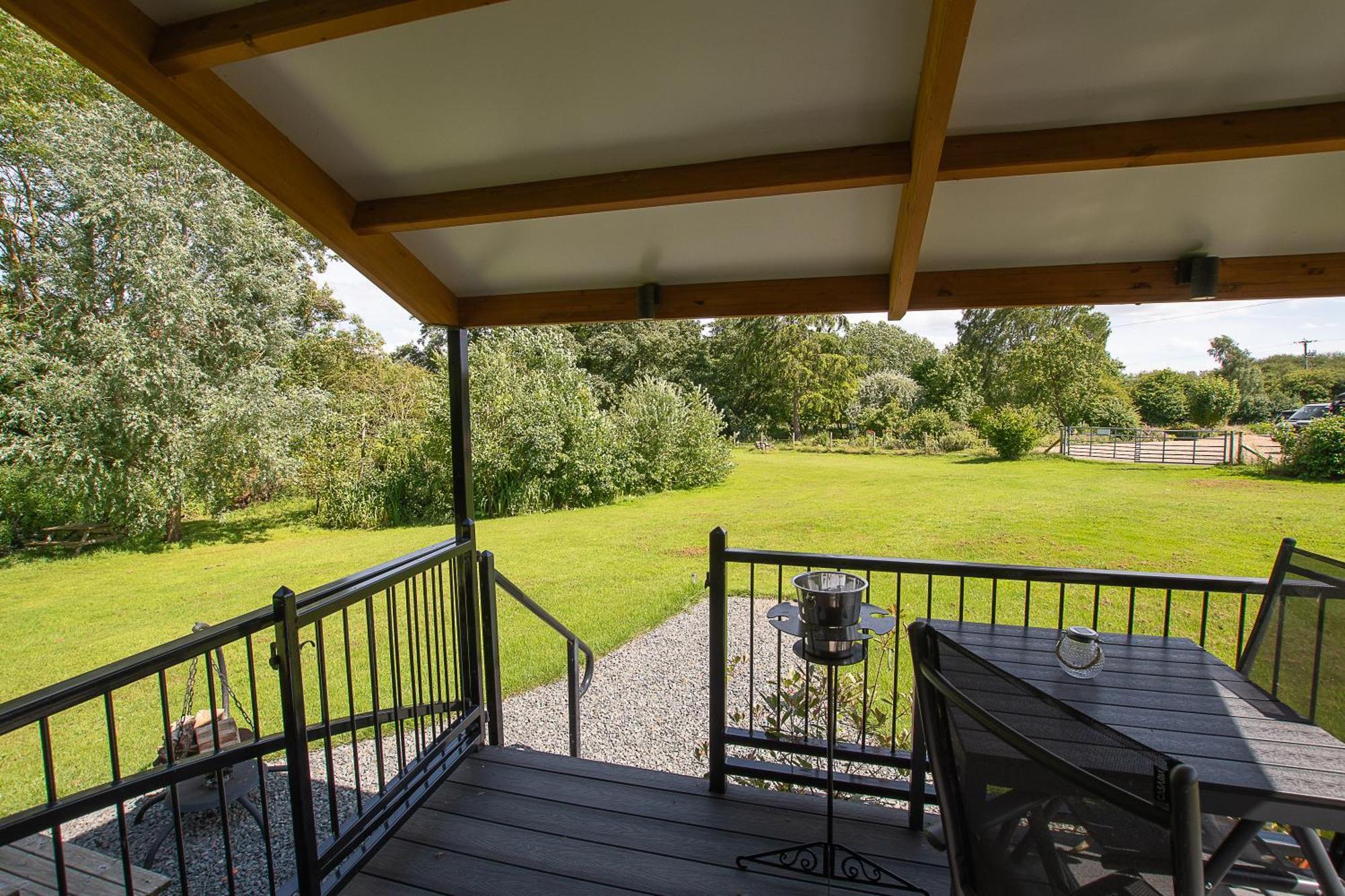 Peppercorn Pod At Beck House Glamping Hotel Salmonby ภายนอก รูปภาพ