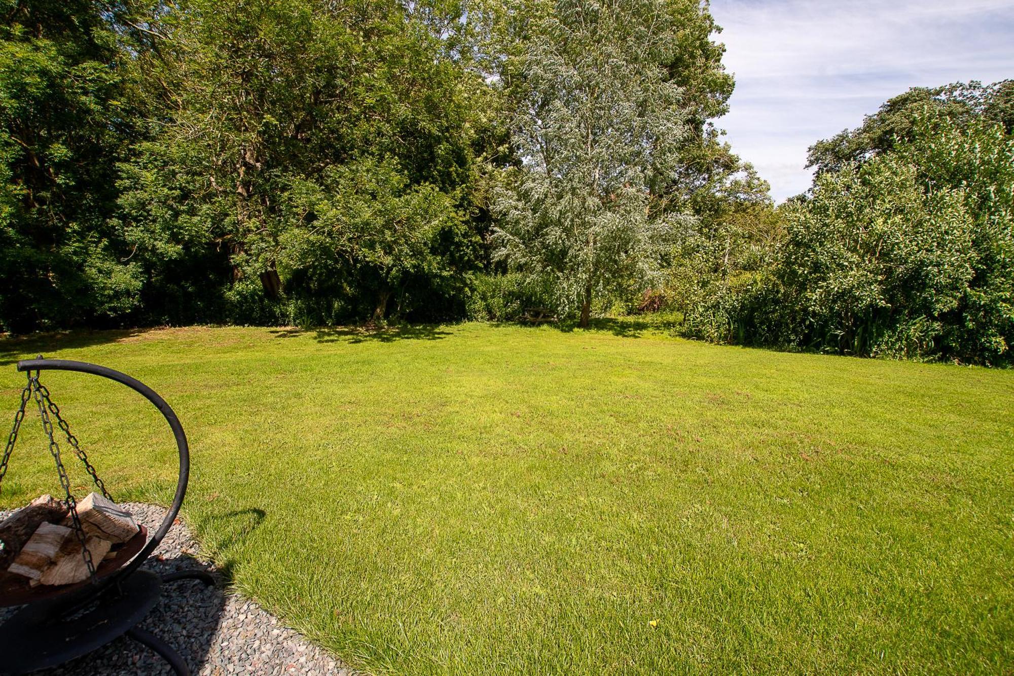 Peppercorn Pod At Beck House Glamping Hotel Salmonby ภายนอก รูปภาพ