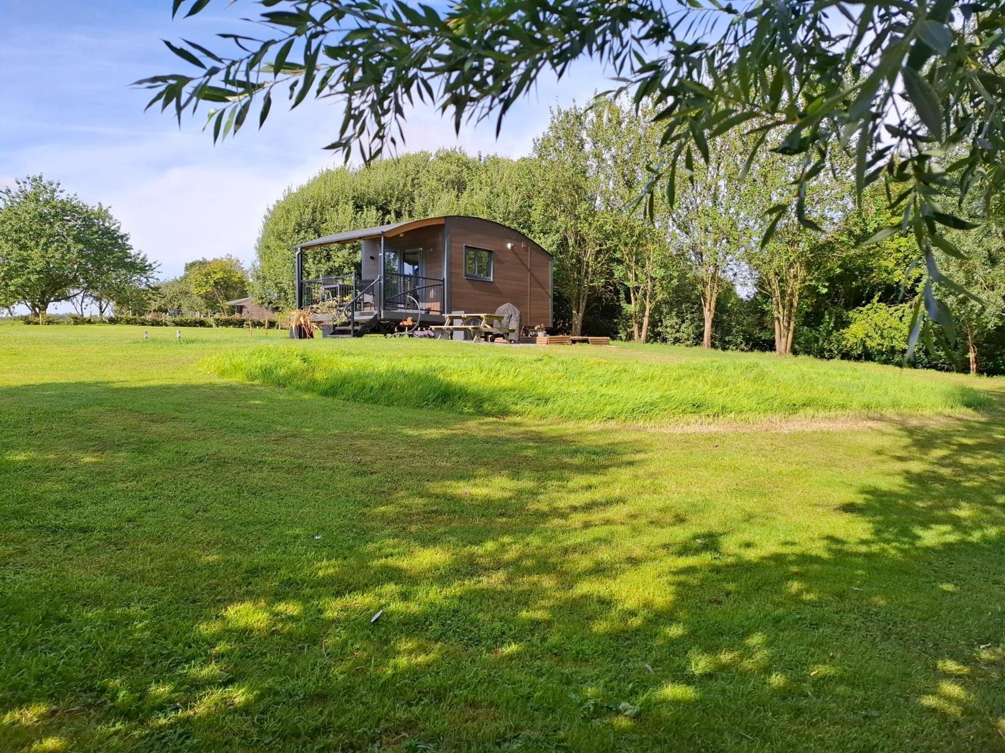Peppercorn Pod At Beck House Glamping Hotel Salmonby ภายนอก รูปภาพ